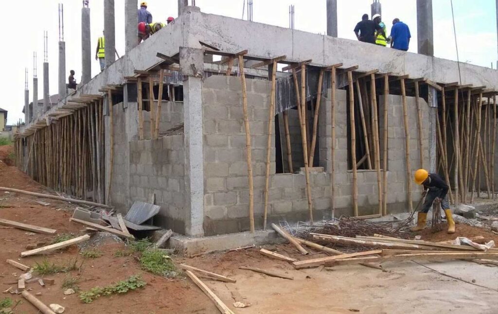 THE LIST, ROLES AND RESPONSIBILITIES OF ARTISANS NEEDED TO COMPLETE A BUILDING CONSTRUCTION IN NIGERIA